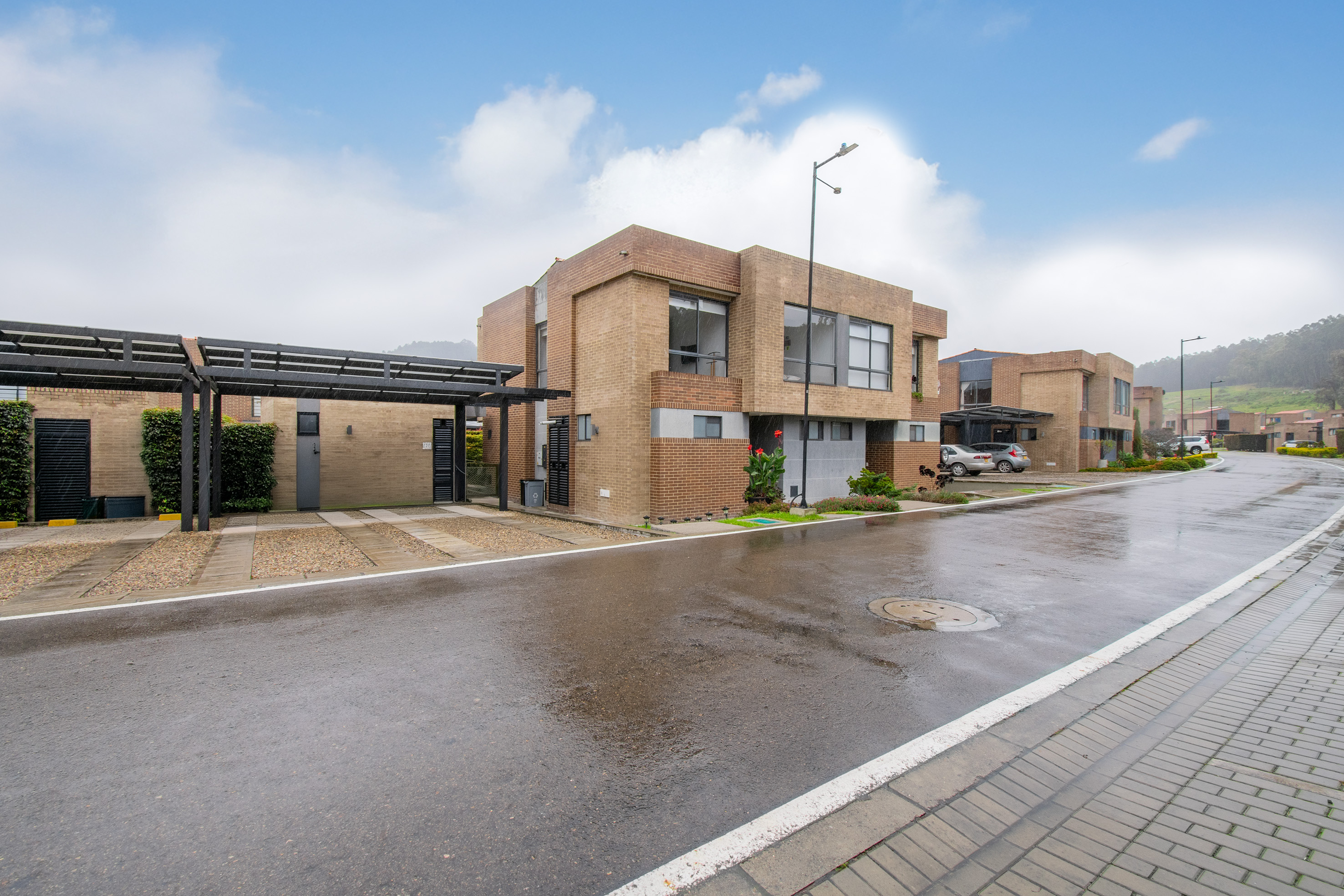 Moderna casa para venta en Entrelomas