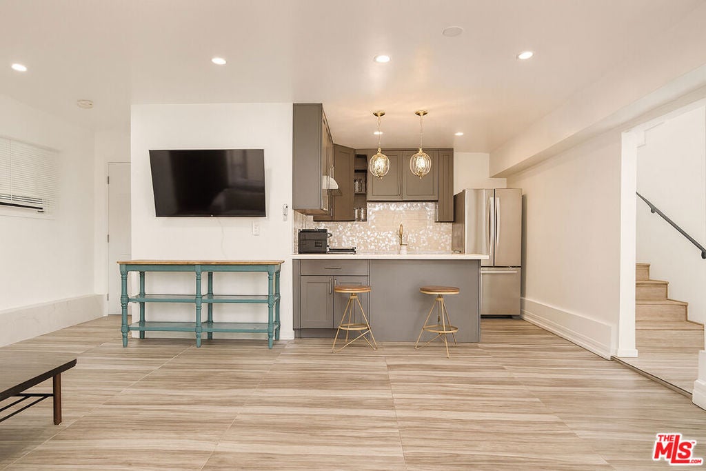 Elegant Furnished Guest House in the Heart of Beverly Hills