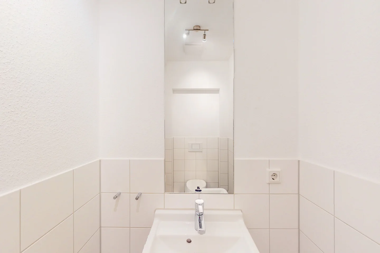 Schöne und helle Dachgeschosswohnung im Zentrum Wiesbadens - Photo 4