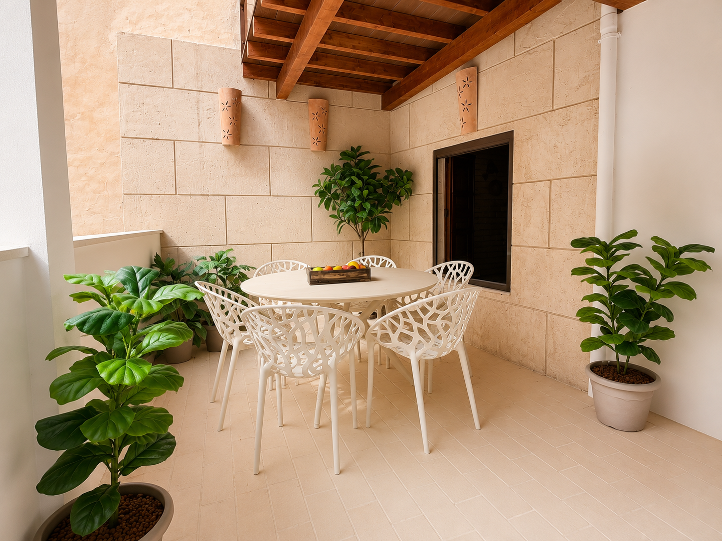Designer apartment with terrace in the town square in Llucmajor