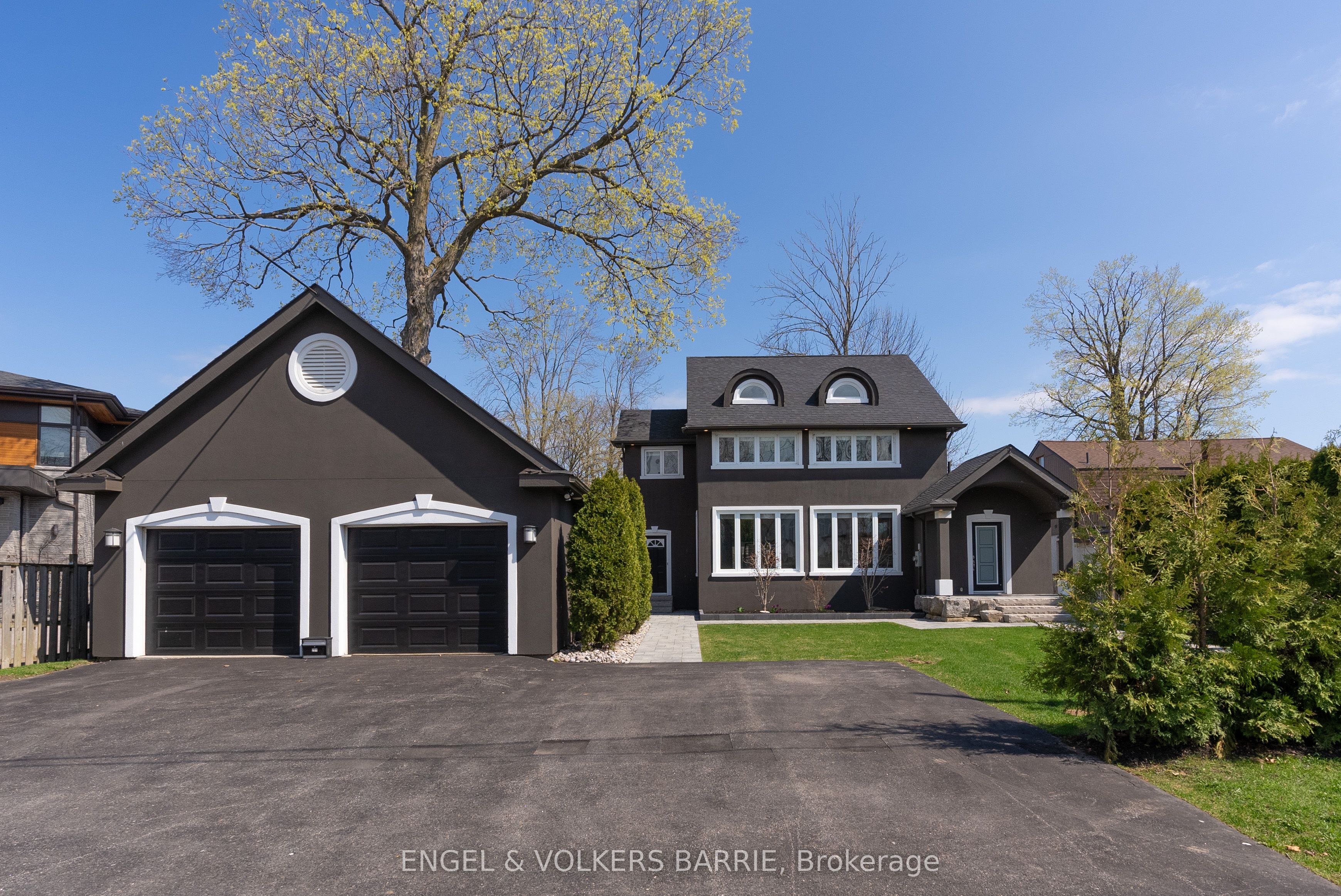 Waterfront Home on Lake Couchiching