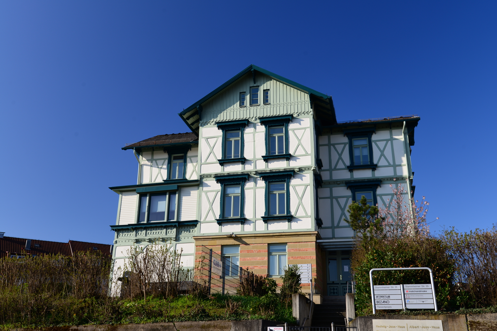 Exklusive Büroflächen in herrschaftlicher Villa
