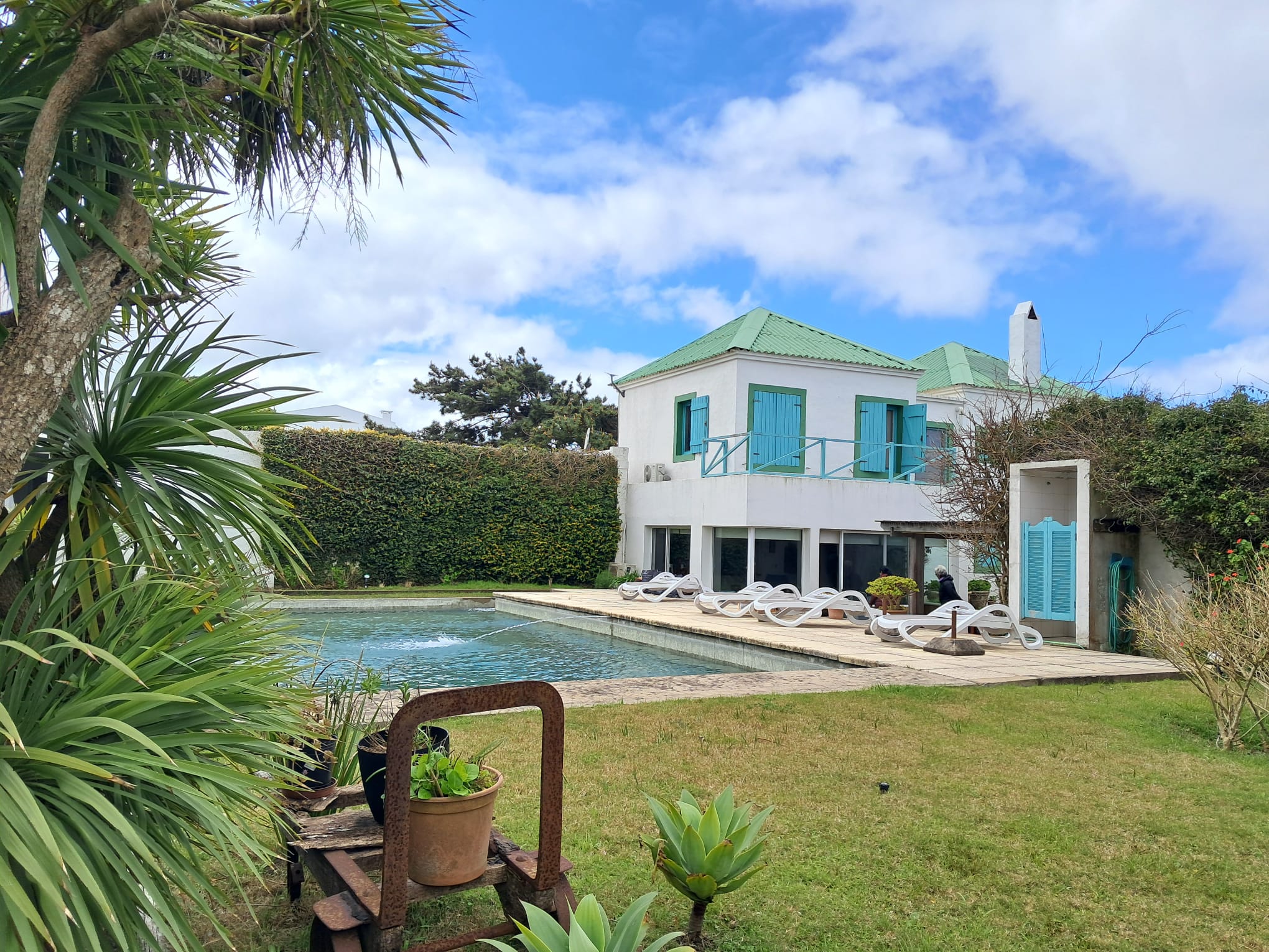 Casa de 6 dormitorios en Manantiales con piscina y casa de huéspedes