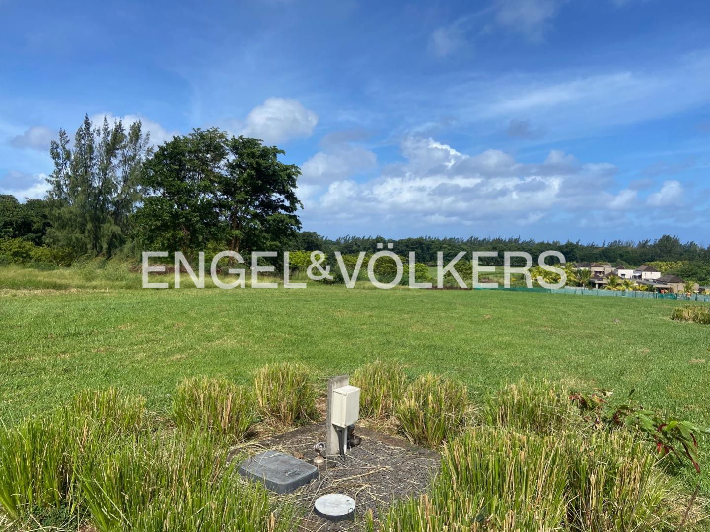 Land in a Renowned Golf Estate