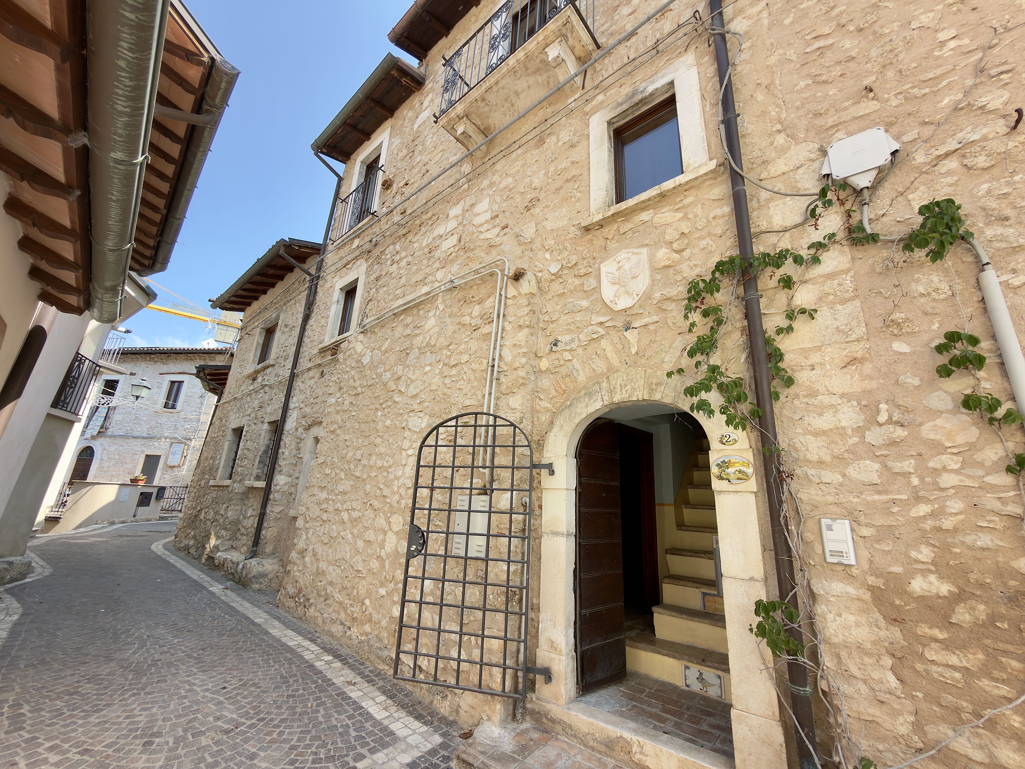 Restored 18th-century historic residence in San Demetrio ne’ Vestini