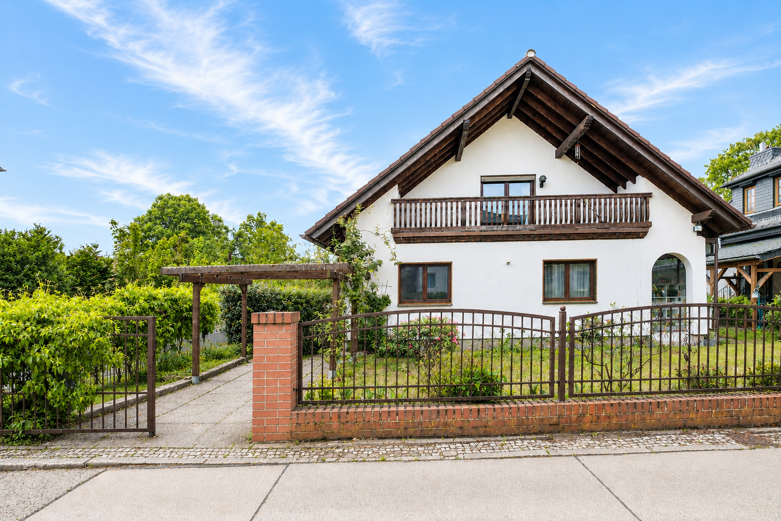 WALD – WASSER – WOHNEN  Zweifamilienhaus in idyllischer Tegeler Siedlung
