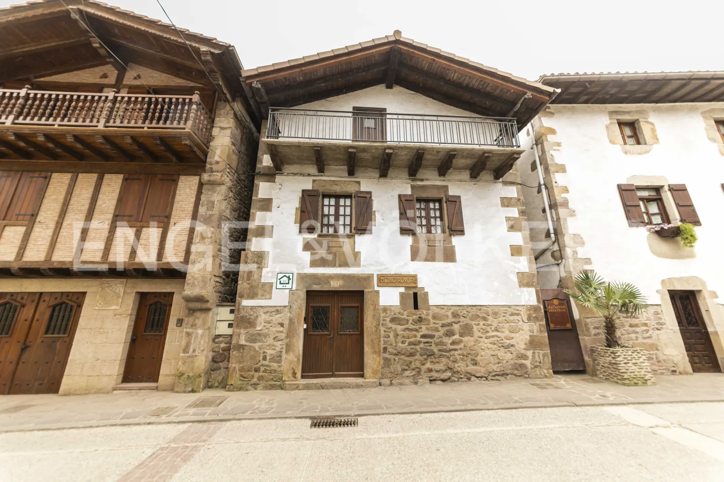 Casa tradicional reformada centro de Ituren
