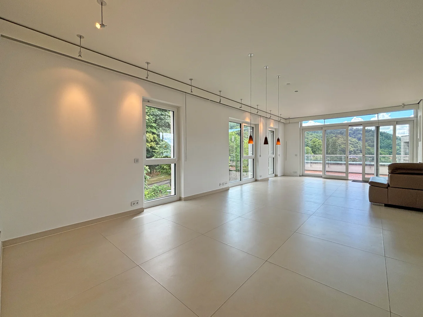 Exklusives Wohnjuwel mit Schlossblick - Foto 4
