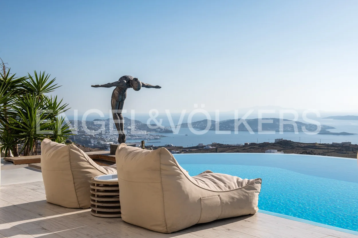"The Divine Castle", a super luxurious residential complex in Mykonos