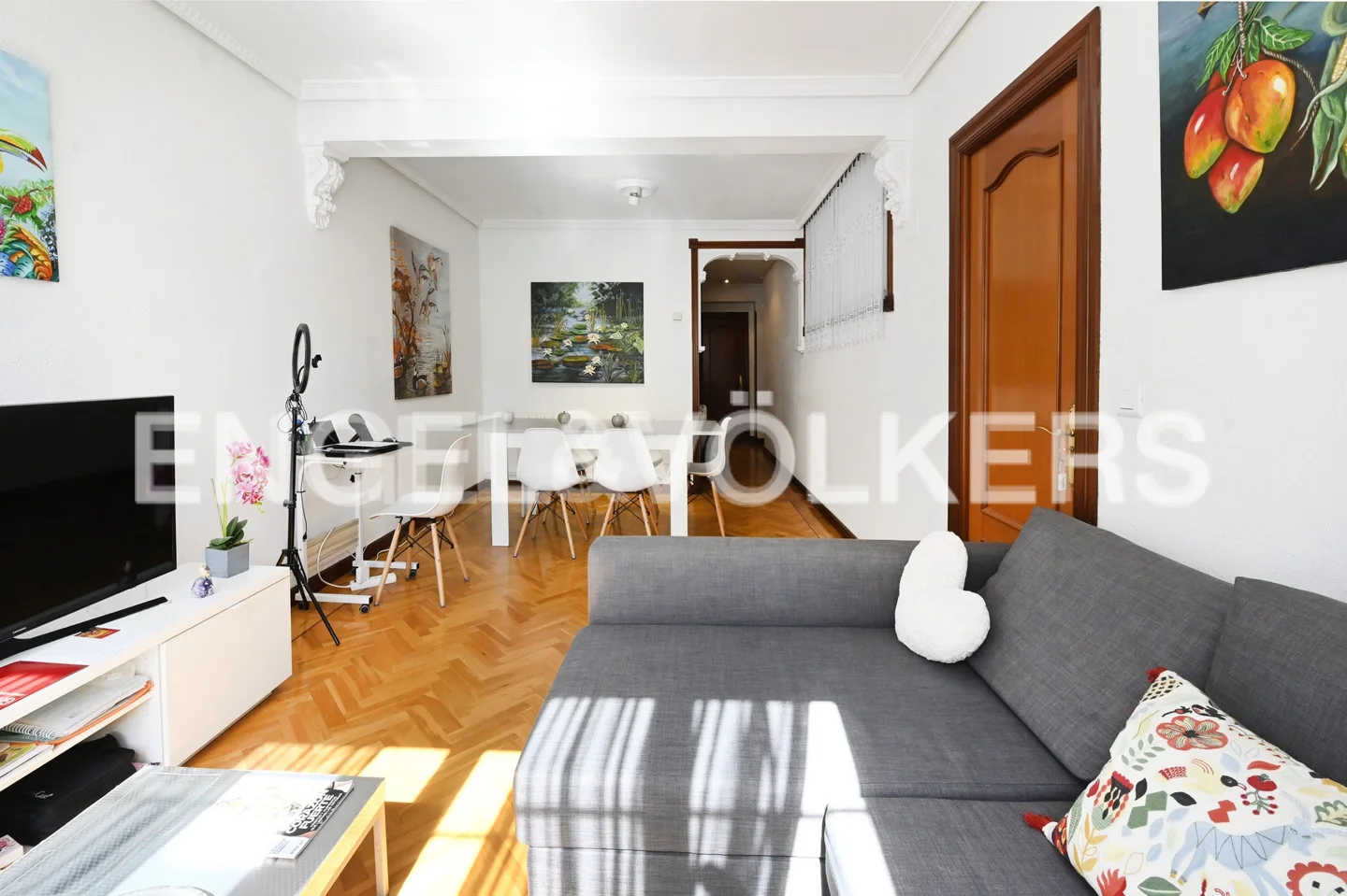 Bright and central apartment in Santander