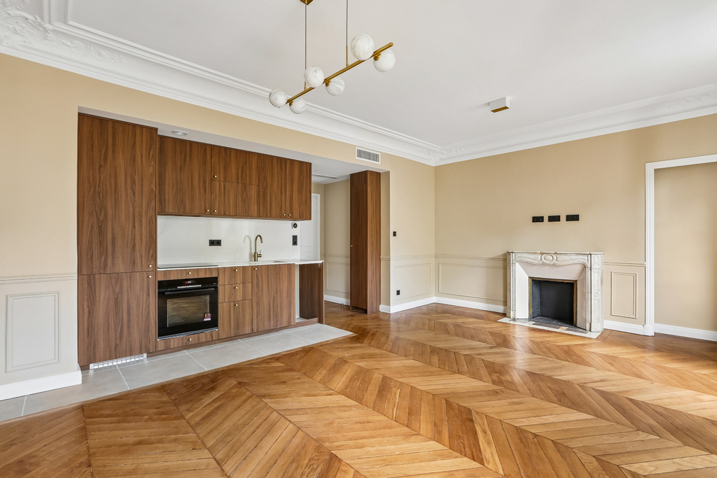 Paris 8th - Cité Odiot | Haven of peace | 3-room apartment | Renovated