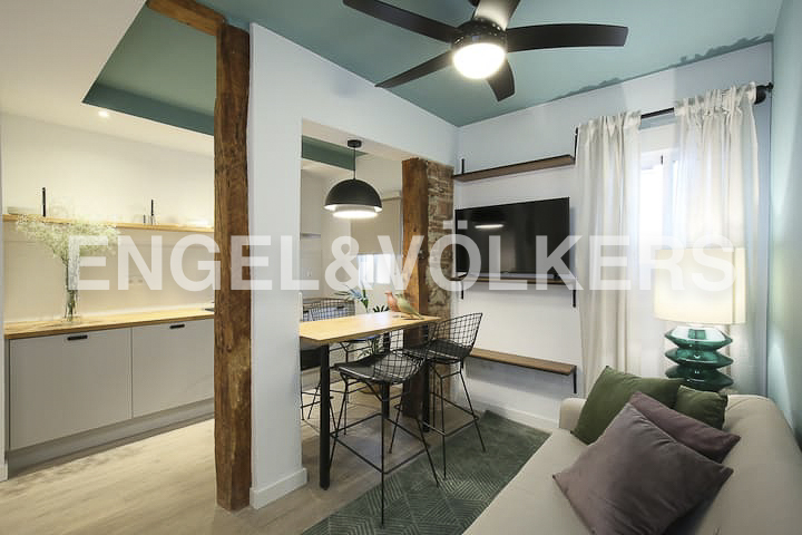 Renovated apartment with elevator in Madrid center