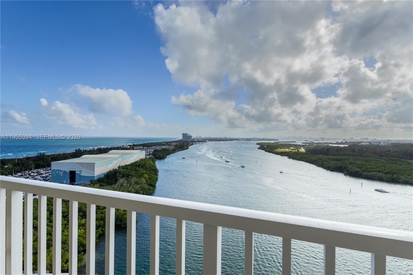 Impeccable furnished, turn-key unit with unobstructed view