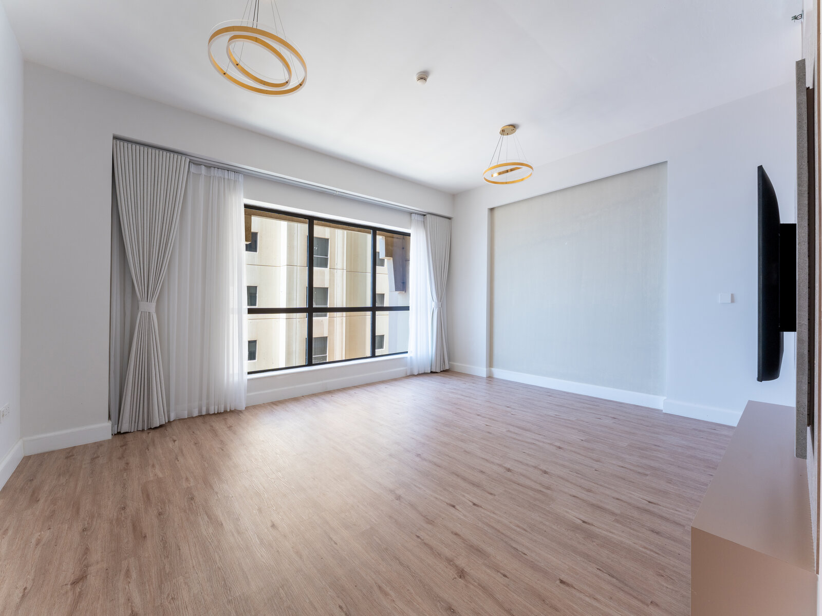 Exclusive | Spacious Layout | Vacant