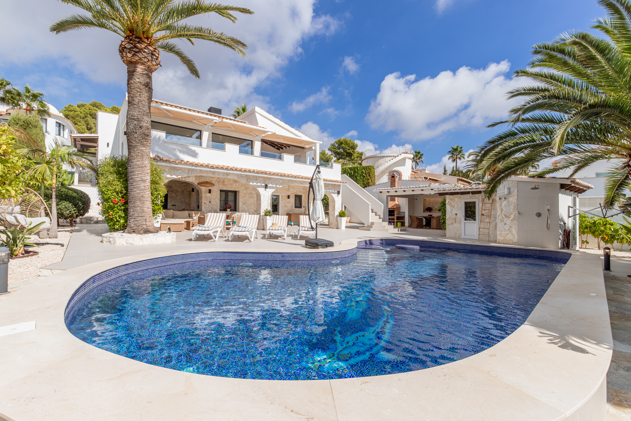 Luxury Villa with Charm and Stunning Sea Views
