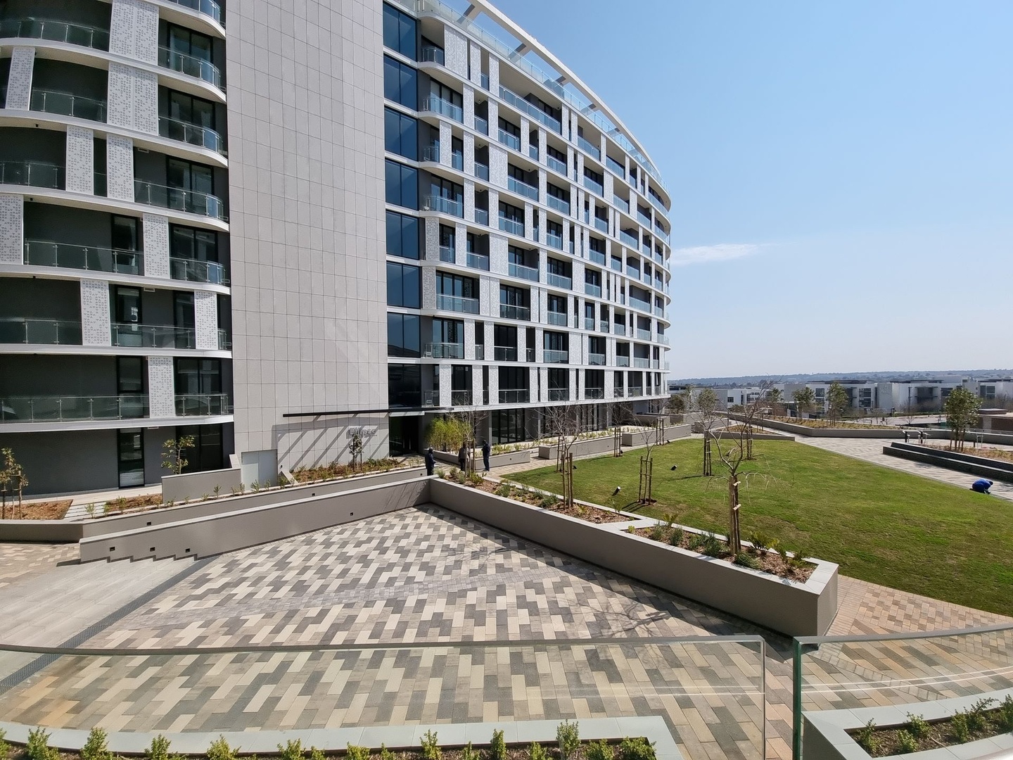 Executive 1-Bedroom Apartment to Rent | Kepler Tower, Ellipse Waterfall