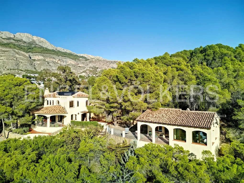 Villa de estilo mediterráneo a solo 3km del mar