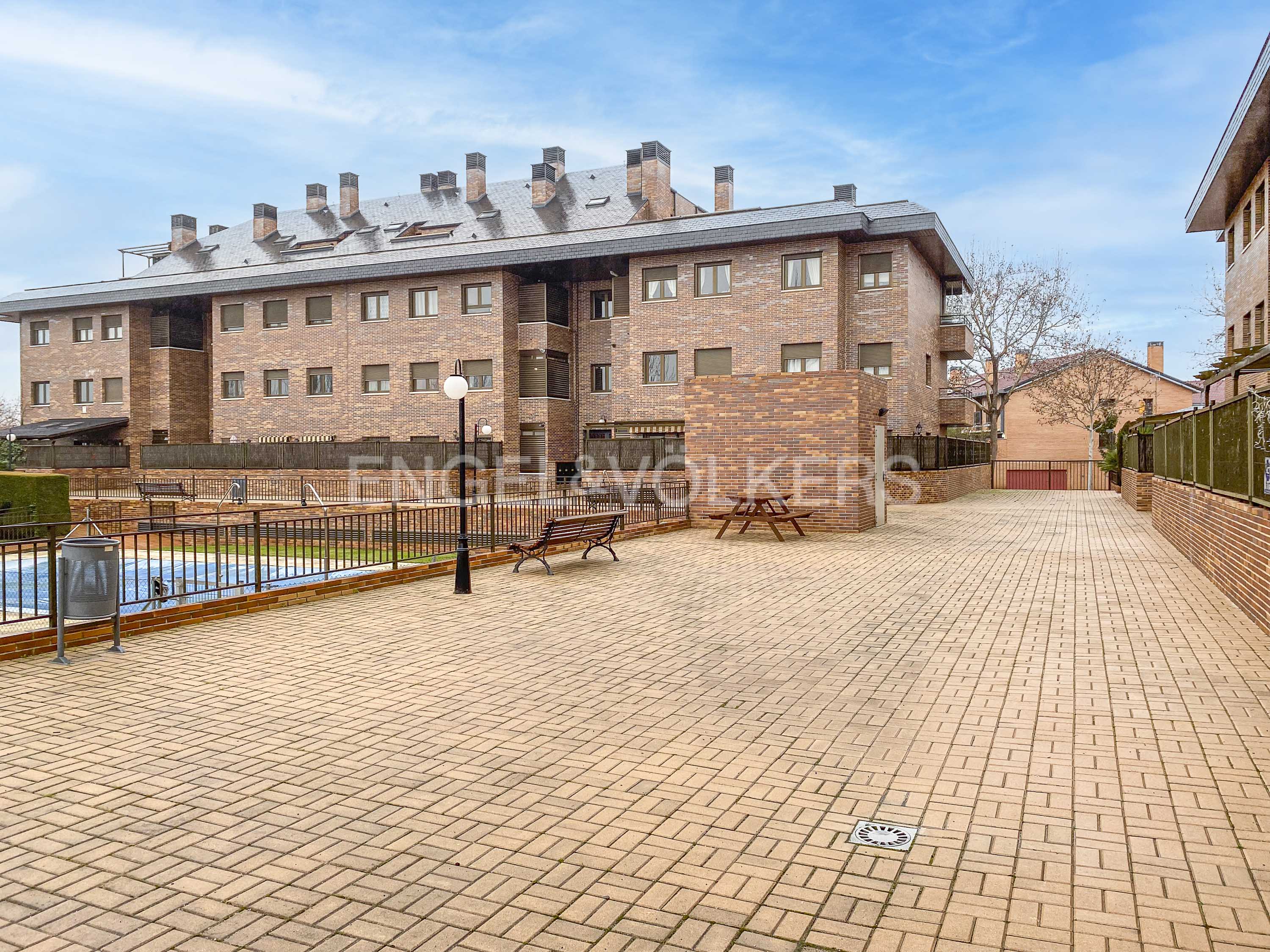 Beautiful duplex penthouse in Viñas Viejas