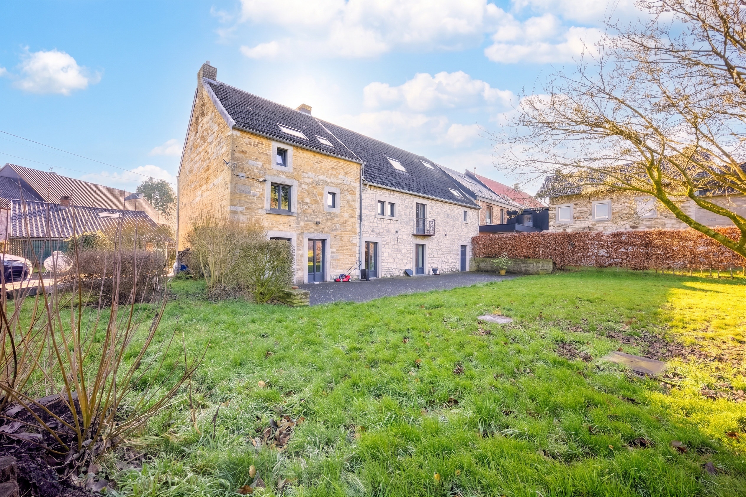 Ensemble karaktervolle huizen in Aywaille