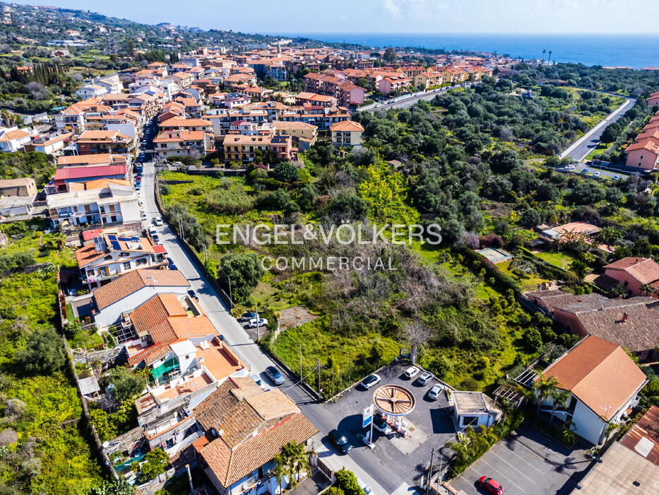 Buildable land with hotel-use destination in Cannizzaro, Aci Castello