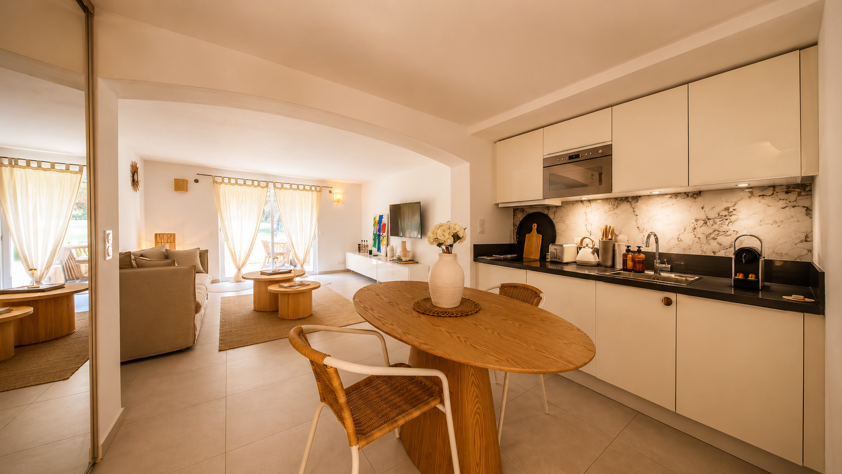 Stylish retreat in Ramatuelle with a sunny terrace, modern comforts and Mediterranean charm near Saint-Tropez and Pampelonne beaches