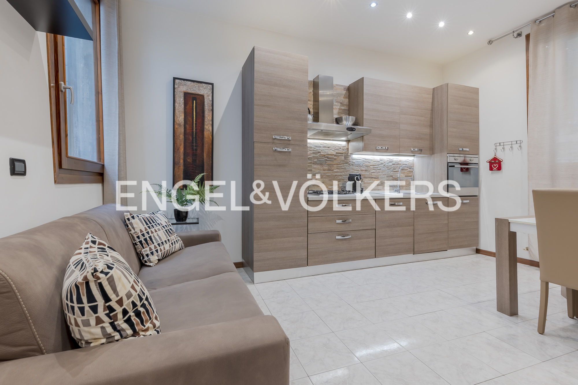 Comfortable three-room apartment in Rialto area