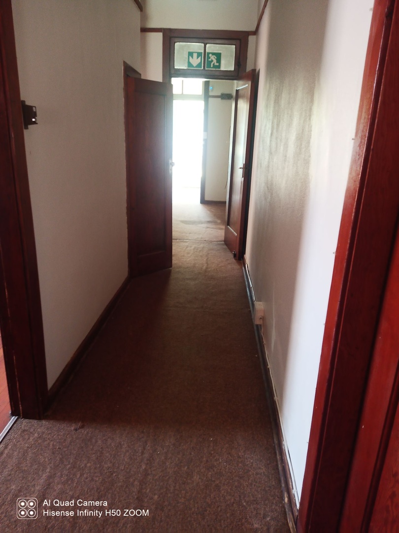 Room in studenthouse nearby NWU - Room 6