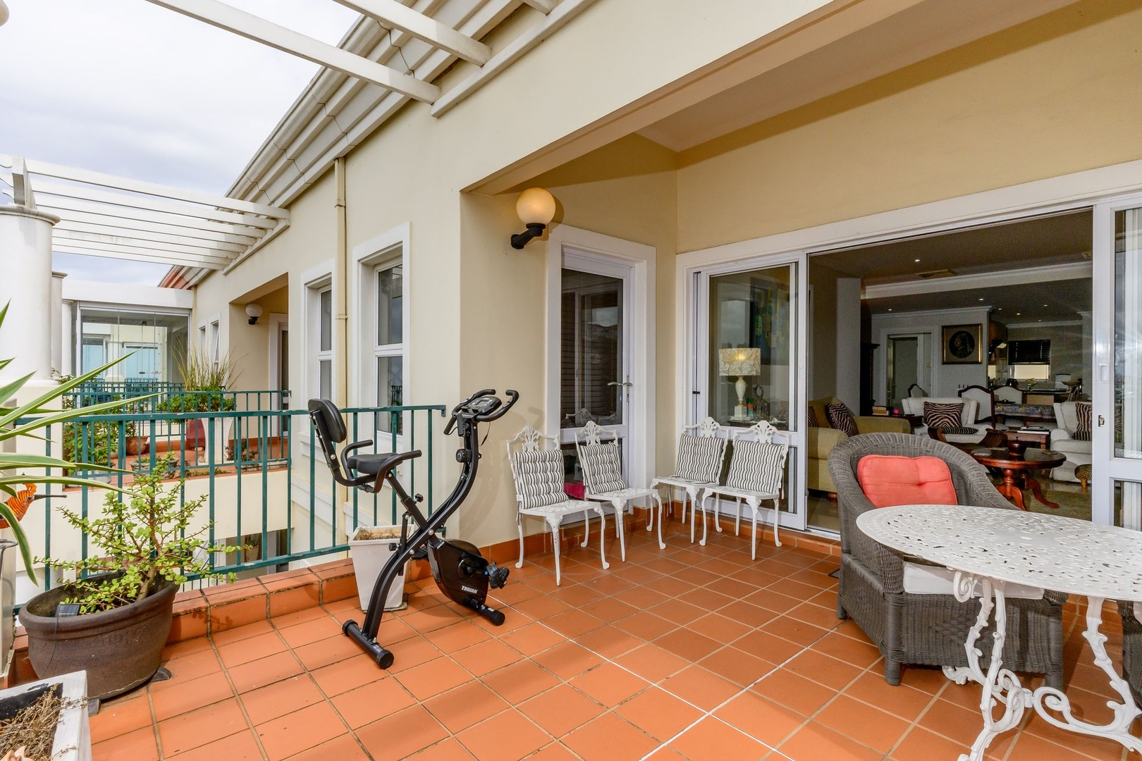 Walk In. Feel It. Love It!