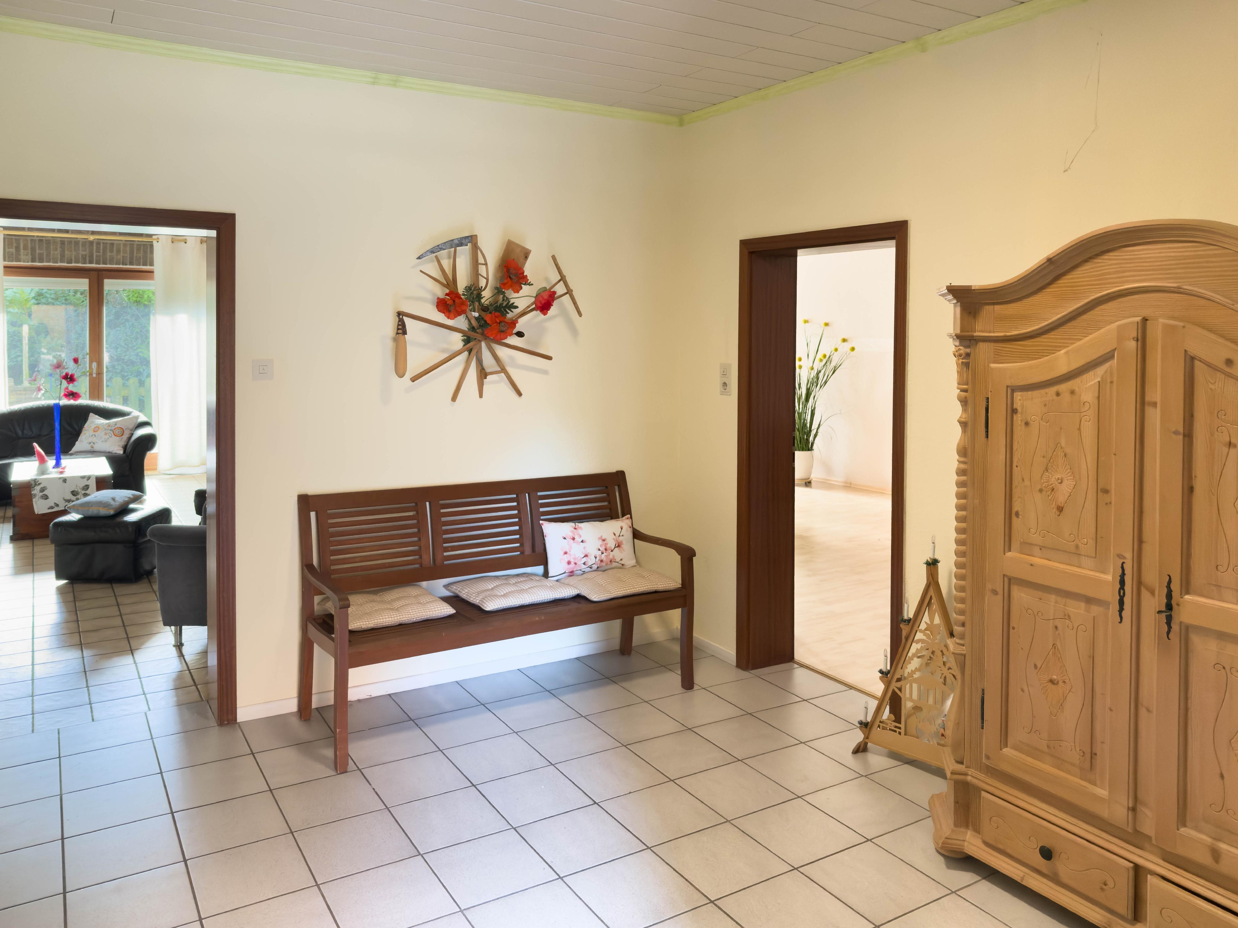 Zweifamilienhaus mit vielen Möglichkeiten und Weitblick