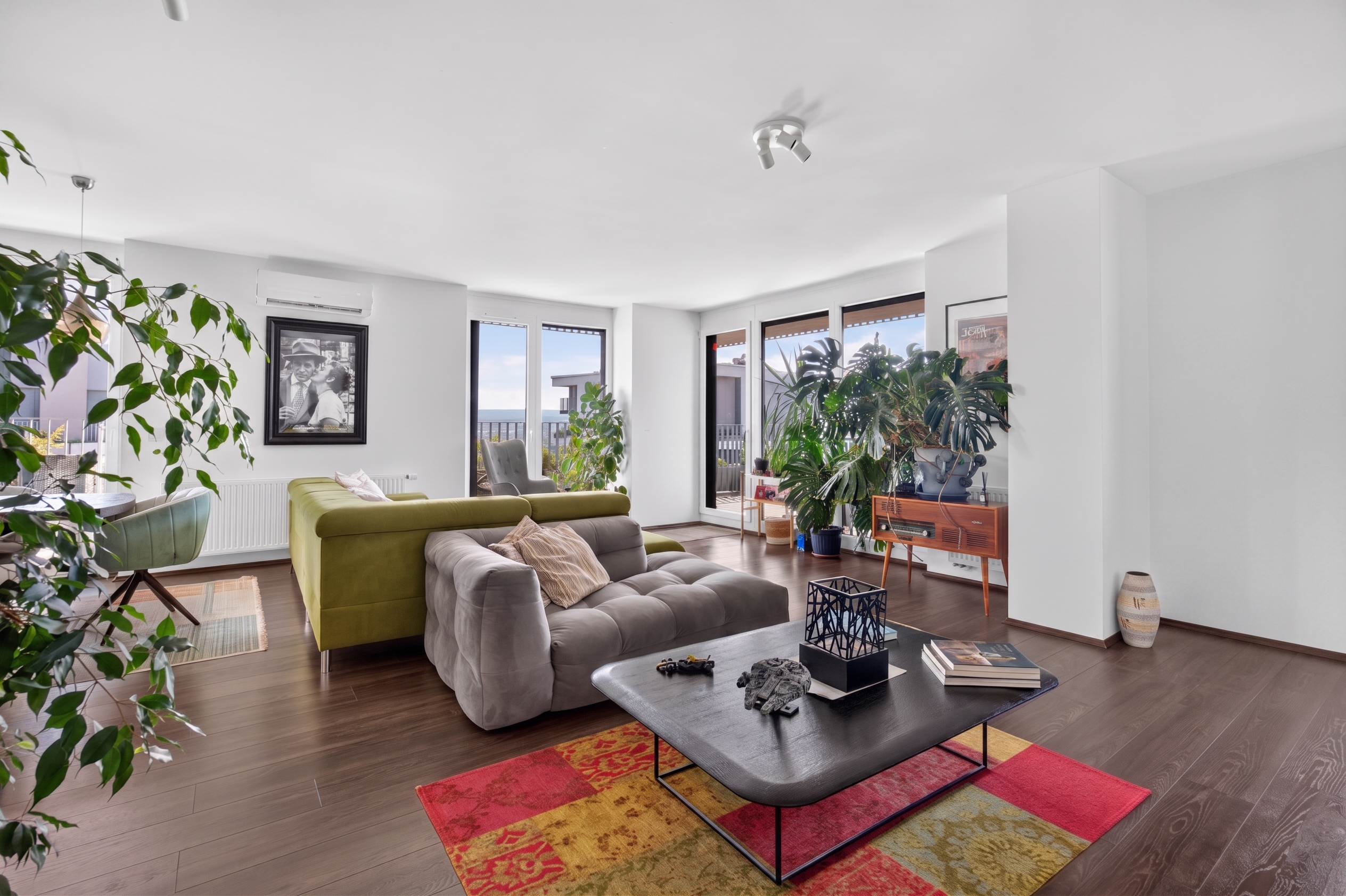 Exclusive panoramic residence in the Metrodom residential complex