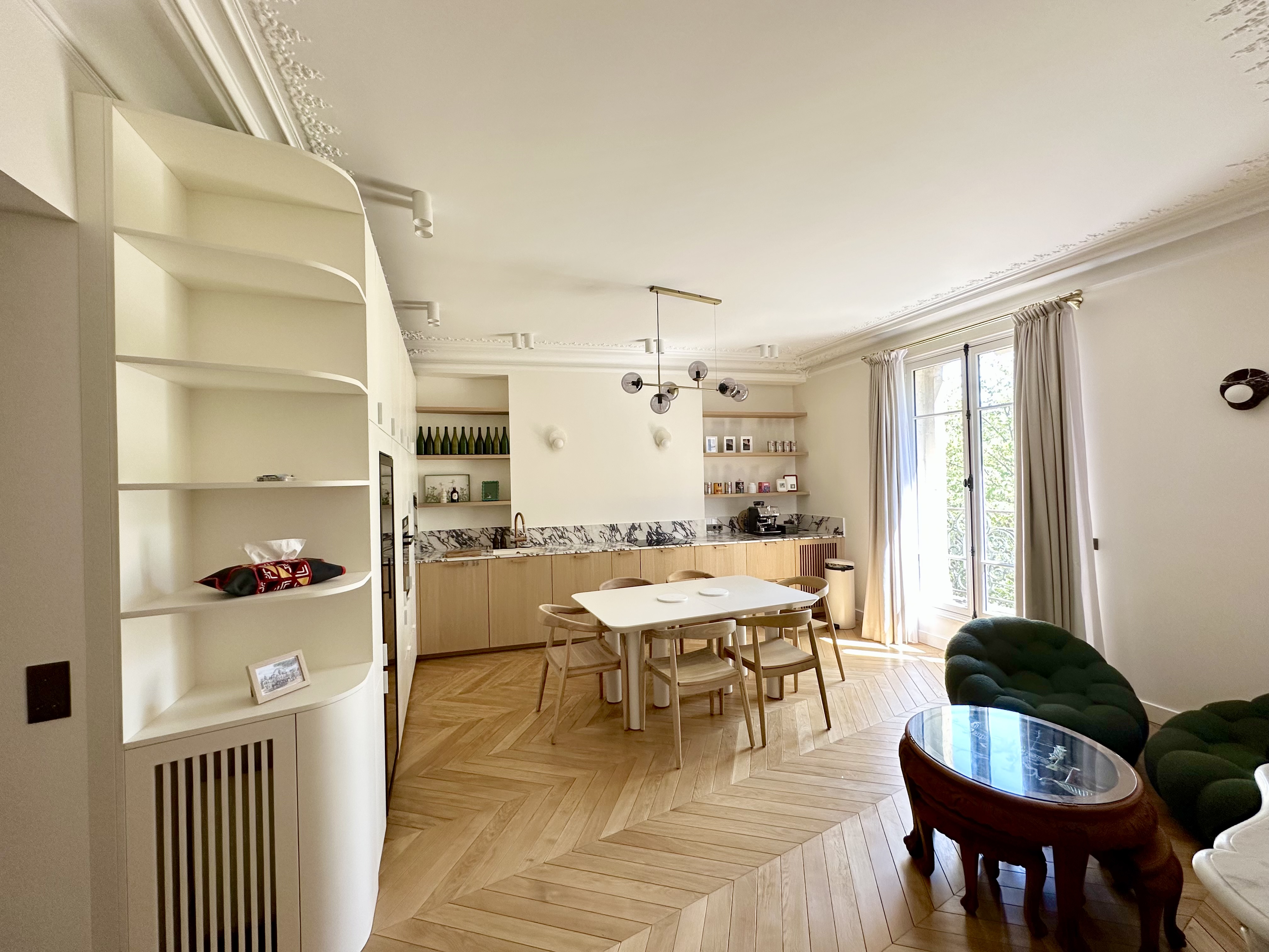 Furnished apartment with quality amenities and balcony – Place des Ternes