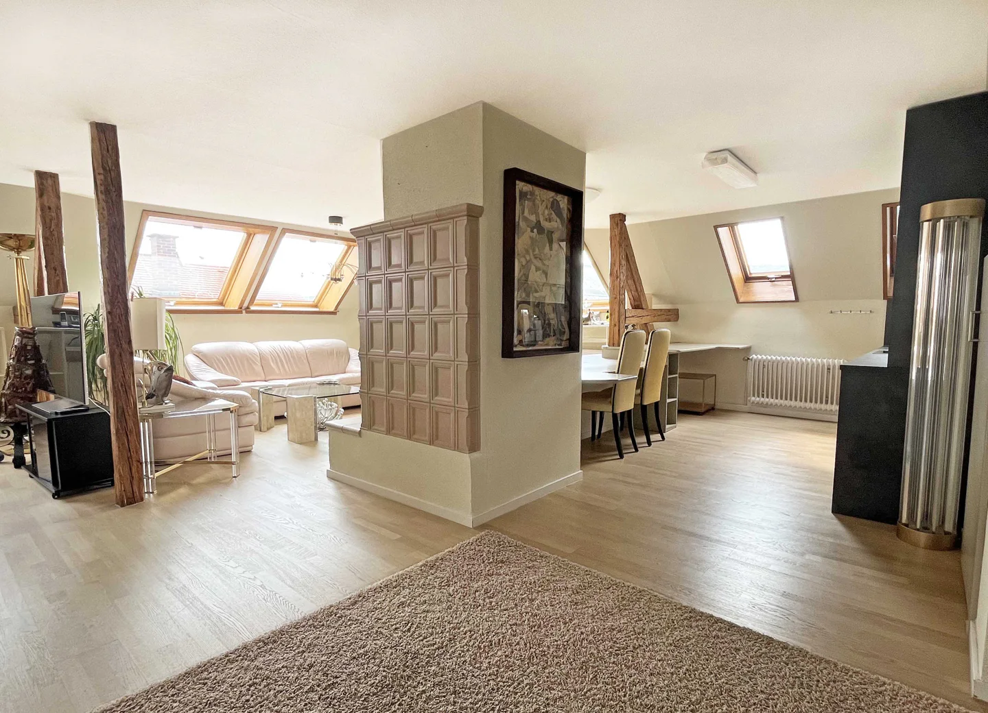 Zentral in Stgt-West: DG-Maisonette mit großer Dachterrasse - Photo 2