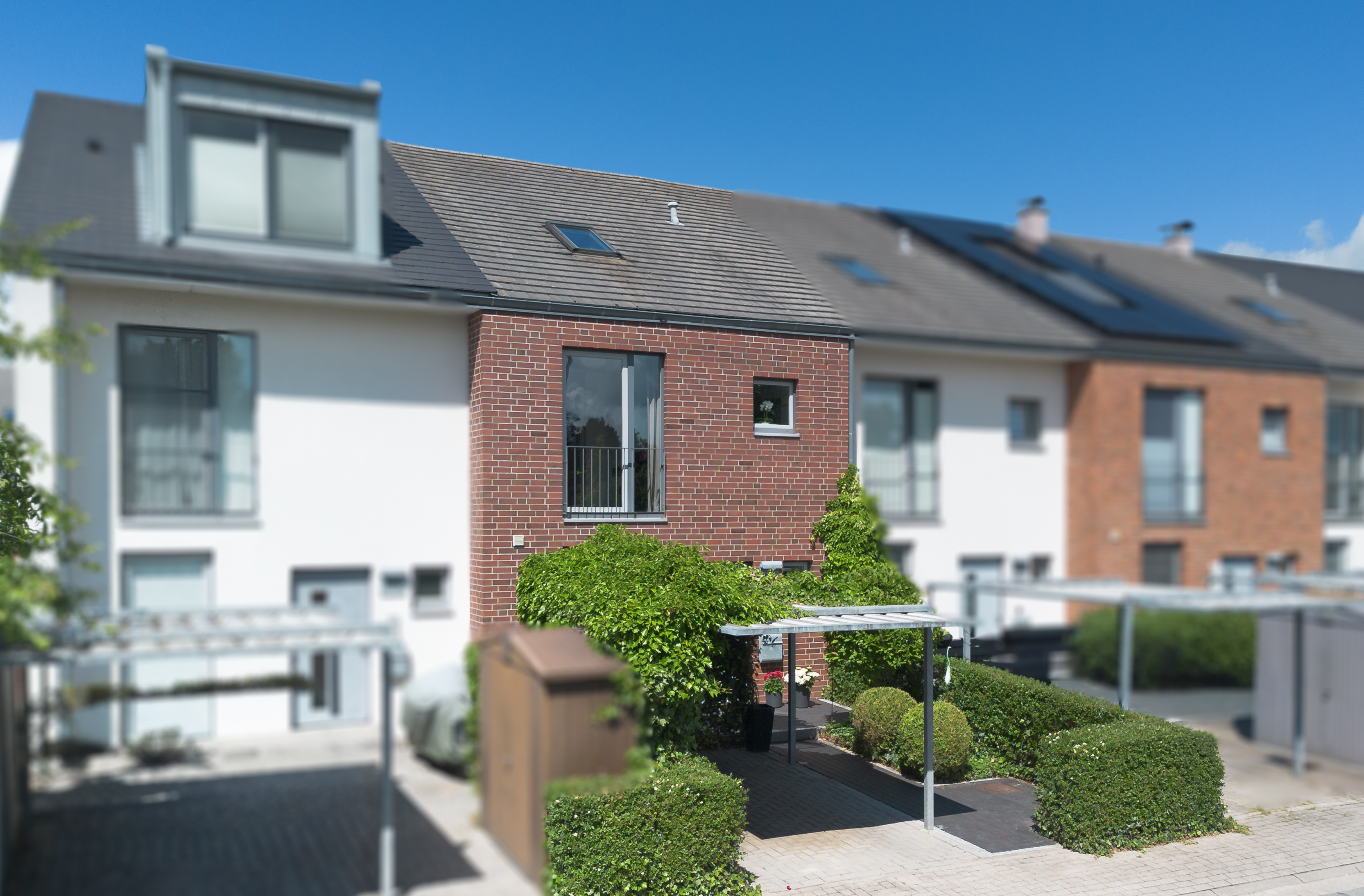 Reihenmittelhaus: Familienglück auf drei Etagen voller Möglichkeiten