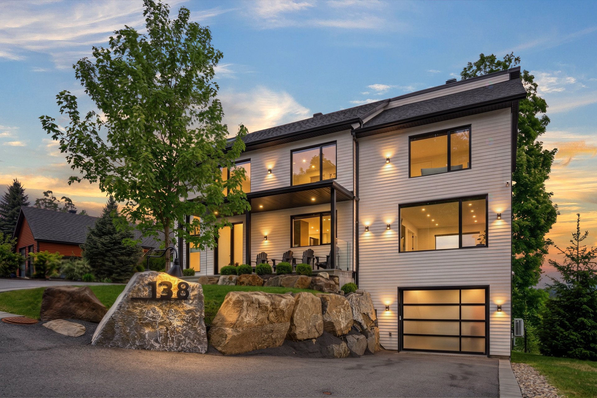 Contemporary residence with  spectacular panoramic views