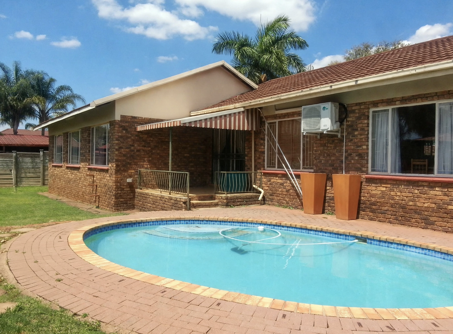 Spacious 4 Bedroom Family Home with 2-Bedroom Flatlet, Pool & Entertainment Area