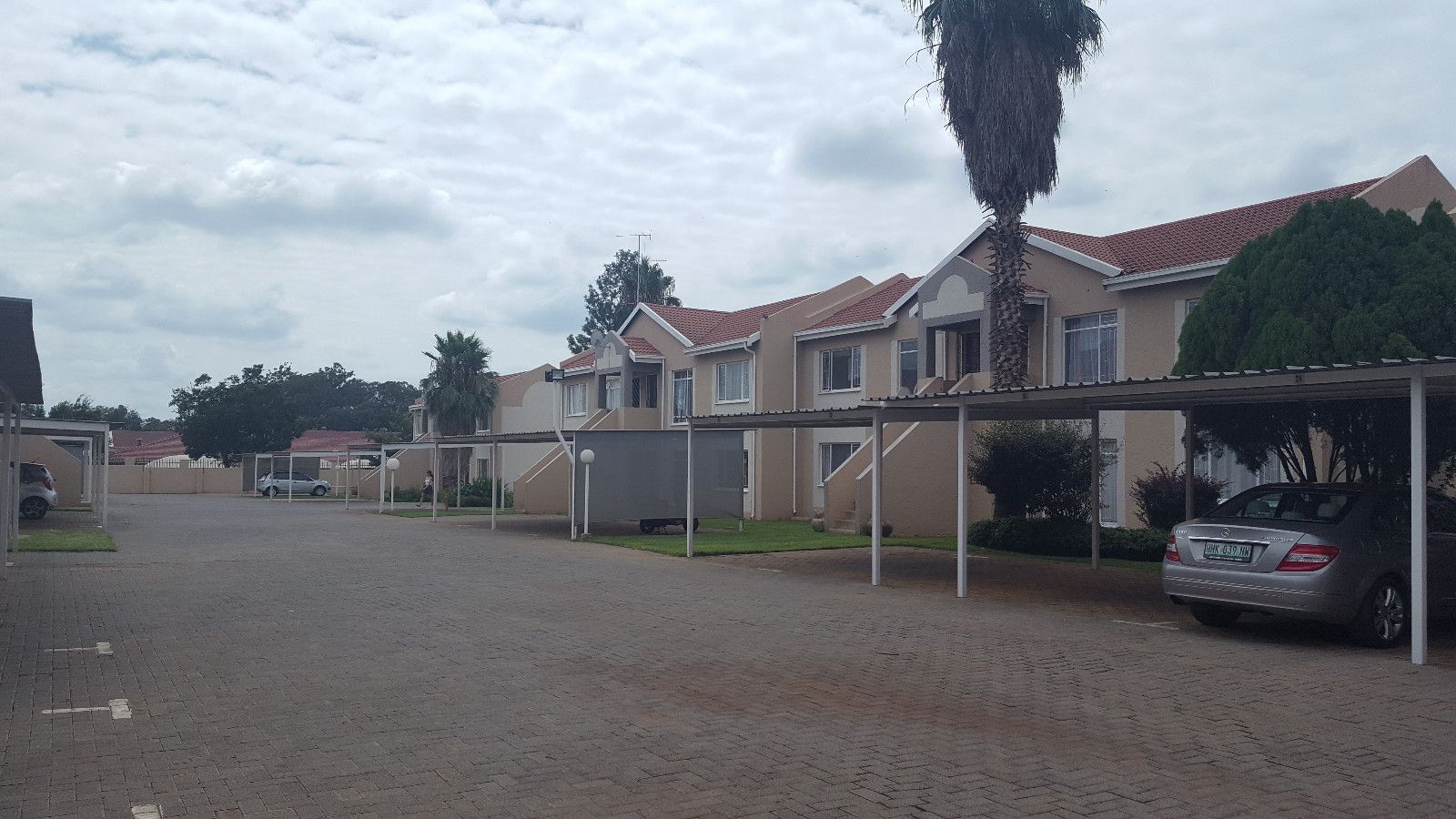 Ground floor apartment in popular complex