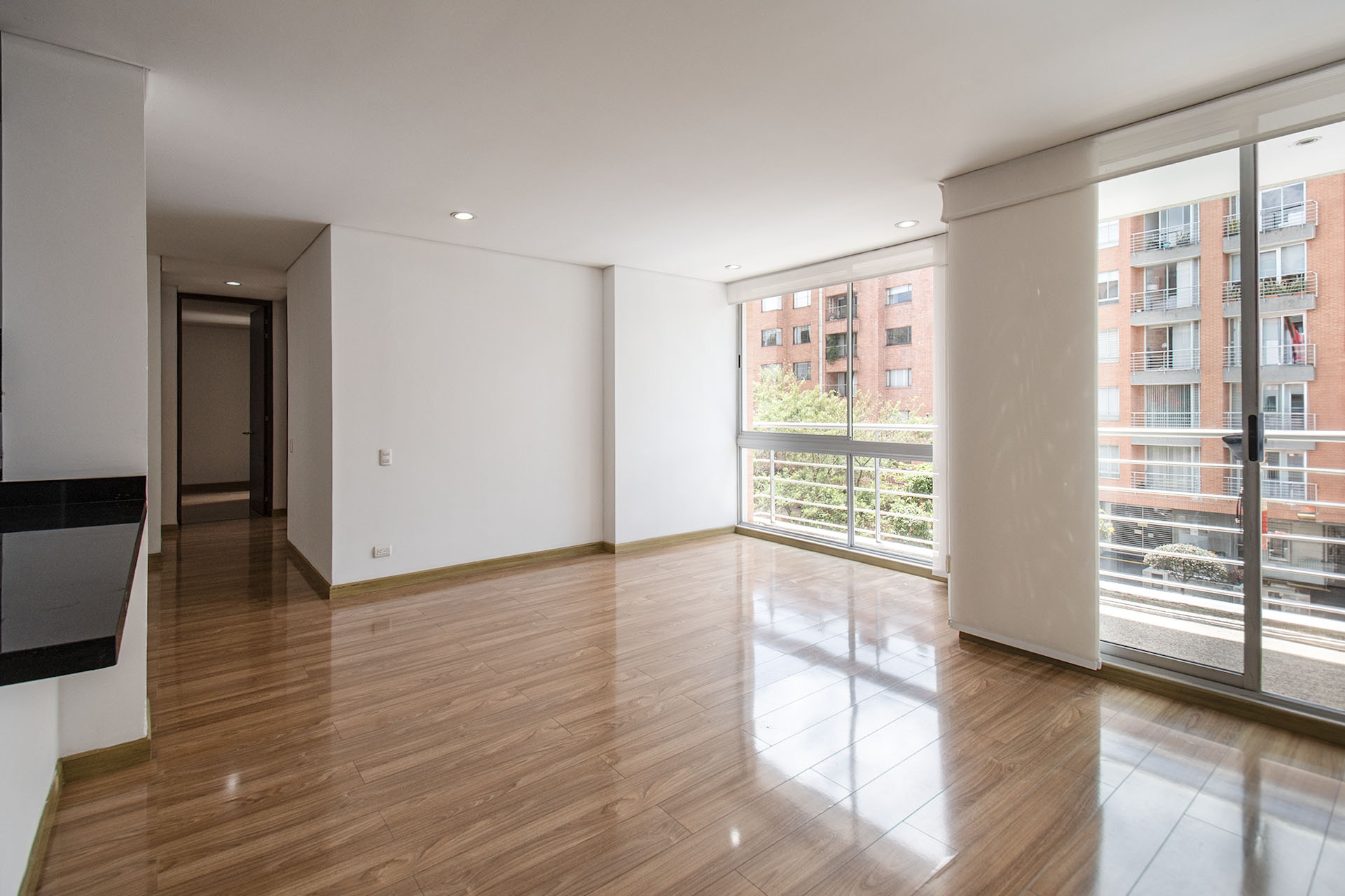Apartamento con balcón  para venta en Pasadena