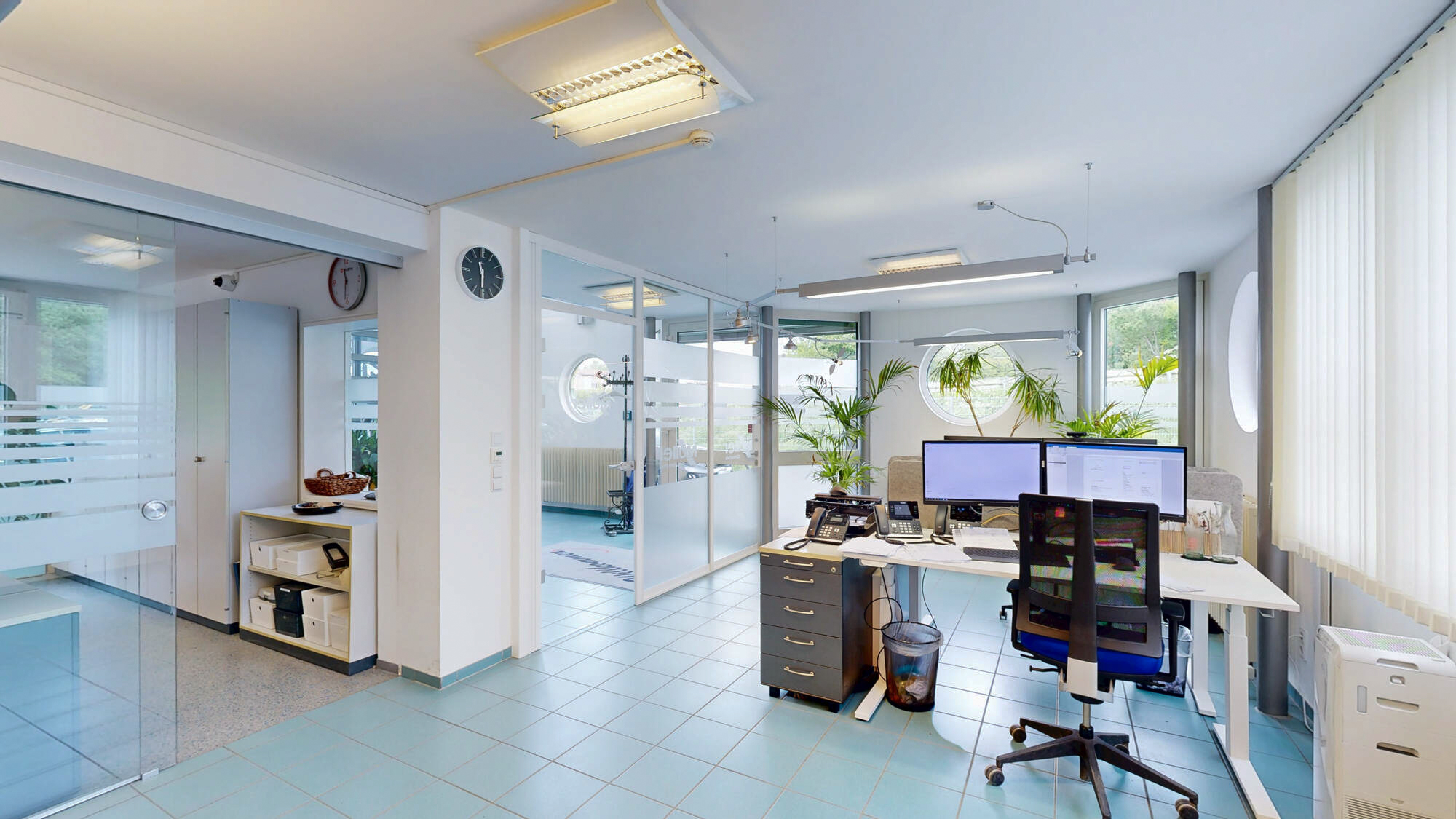Flexibel nutzbare, frisch renovierte Büro-/Gewerbefläche in Eisingen