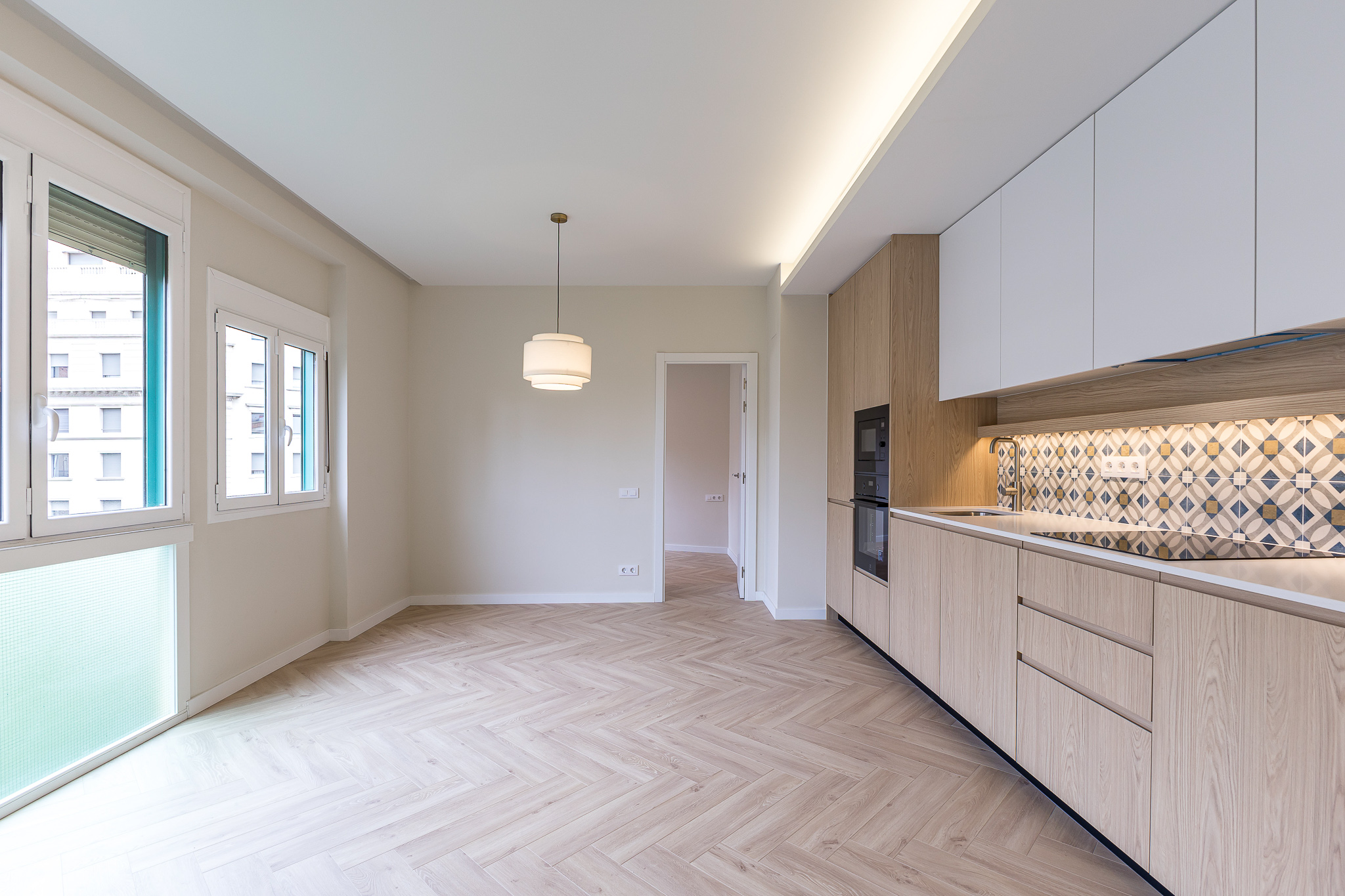 Flat for sale in prestigious Golden Square