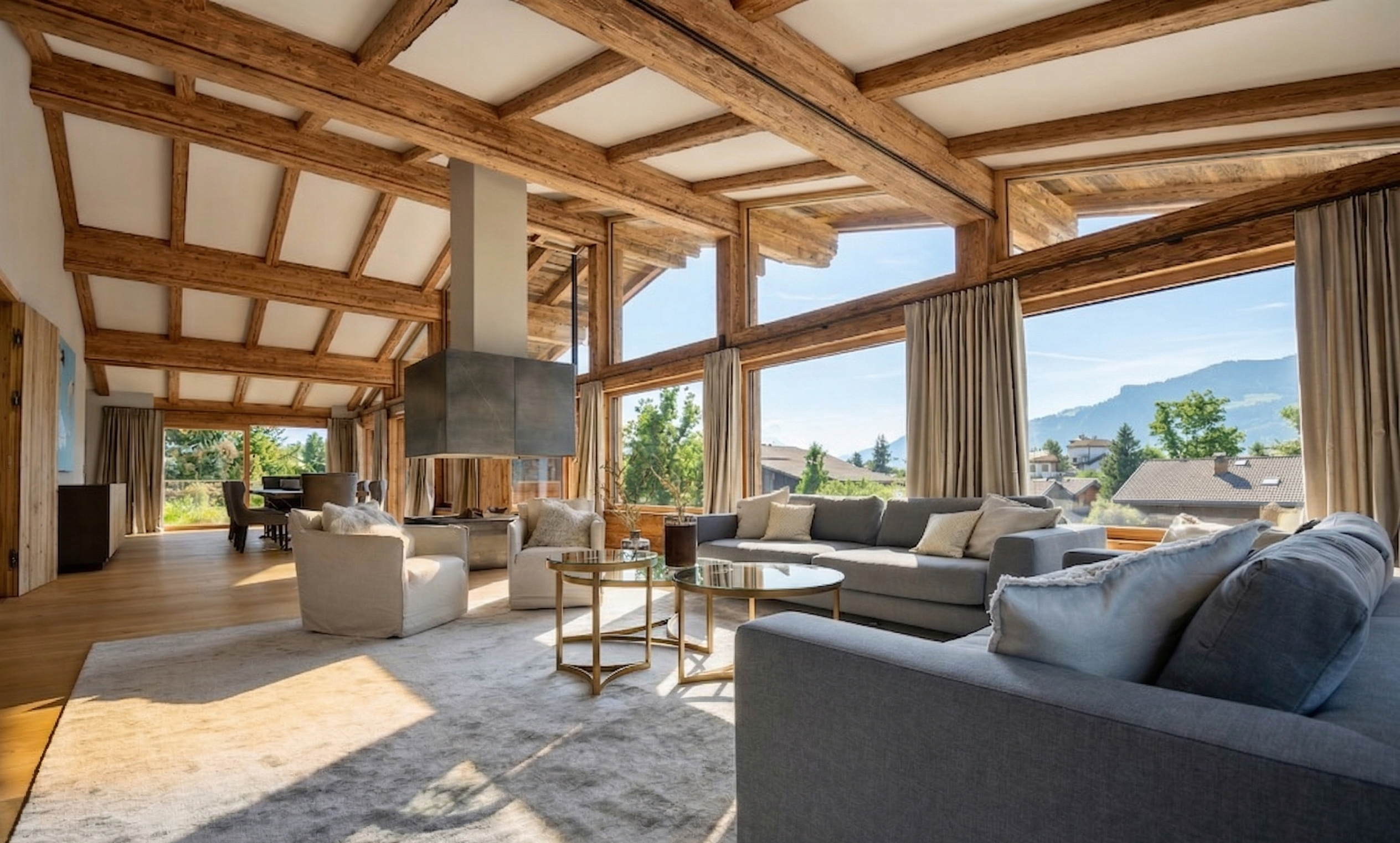Prime location in Kitzbühel | Exclusive view of the legendary Streif