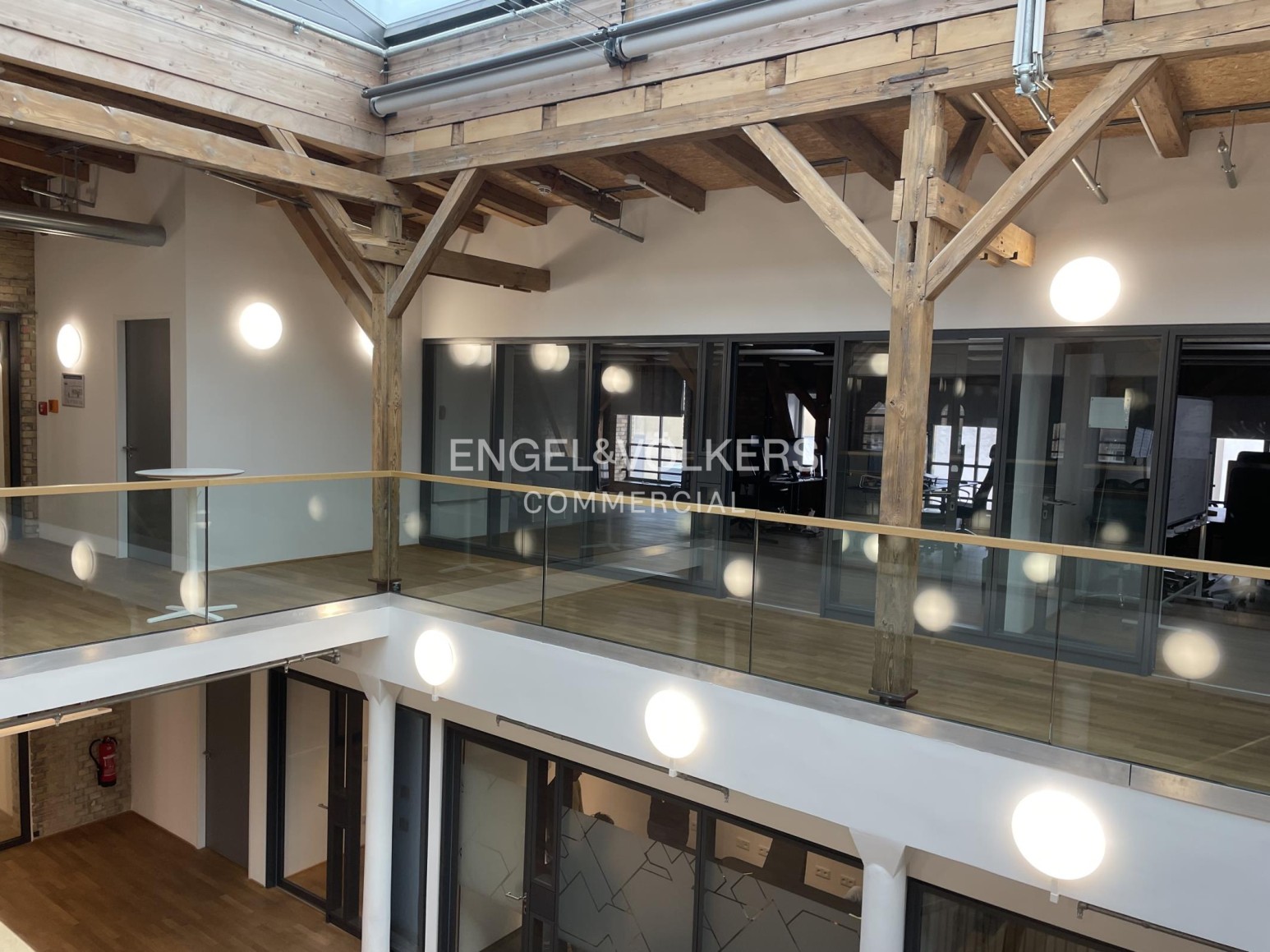 Ihr großzügiges Büro mit Loftcharakter