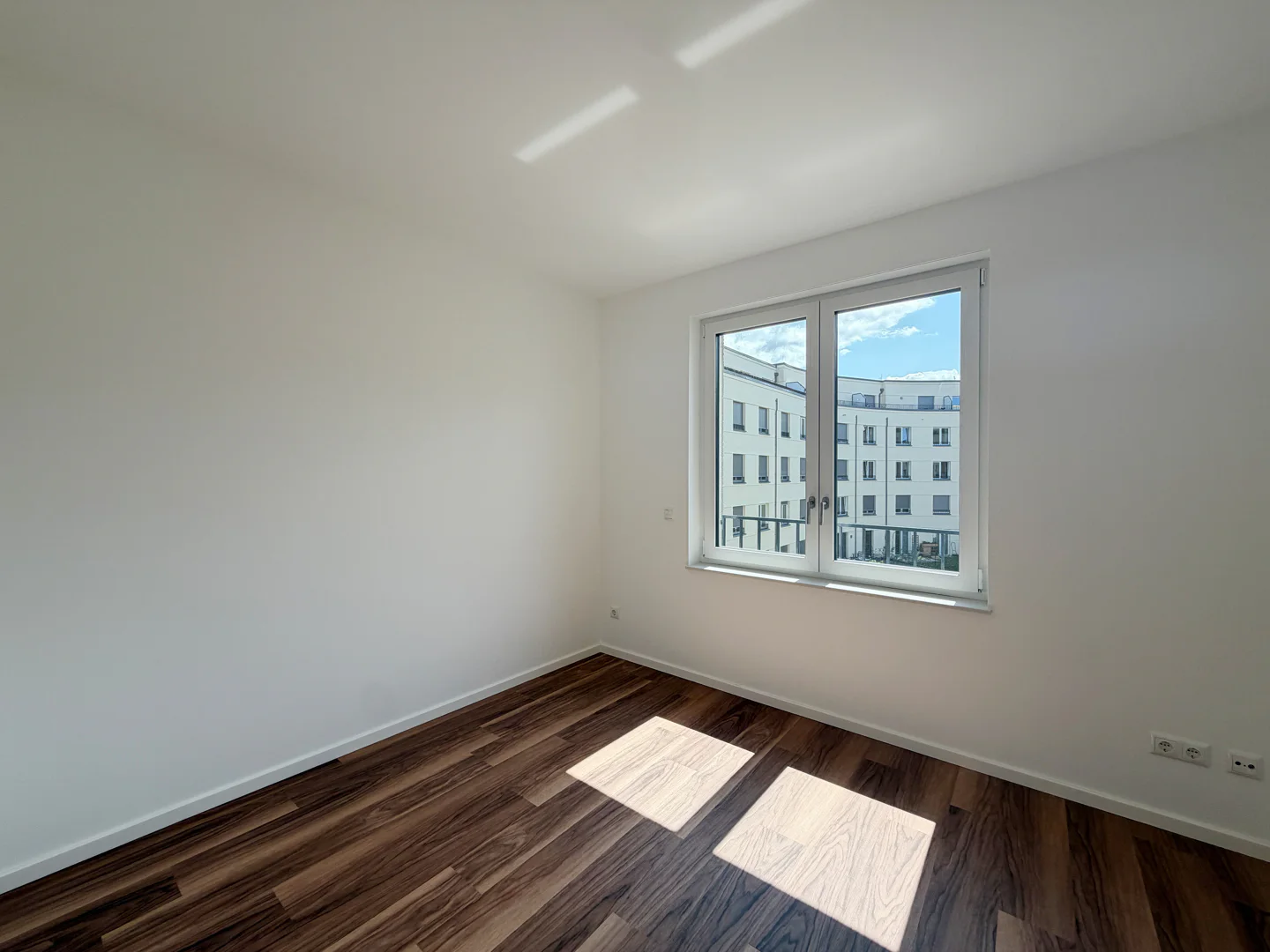 Erstbezug: Exklusive 4-Zimmer Wohnung in Karlshorst - Photo 4