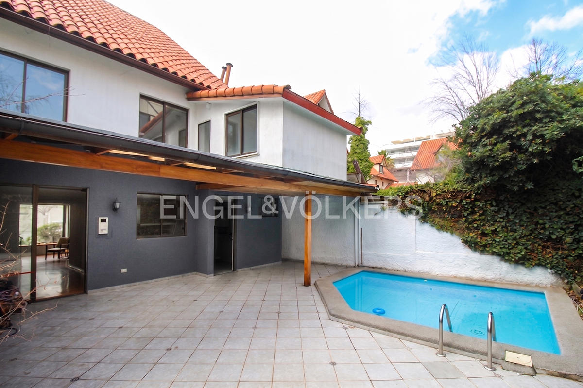Casa en arriendo - San Carlos de Apoquindo