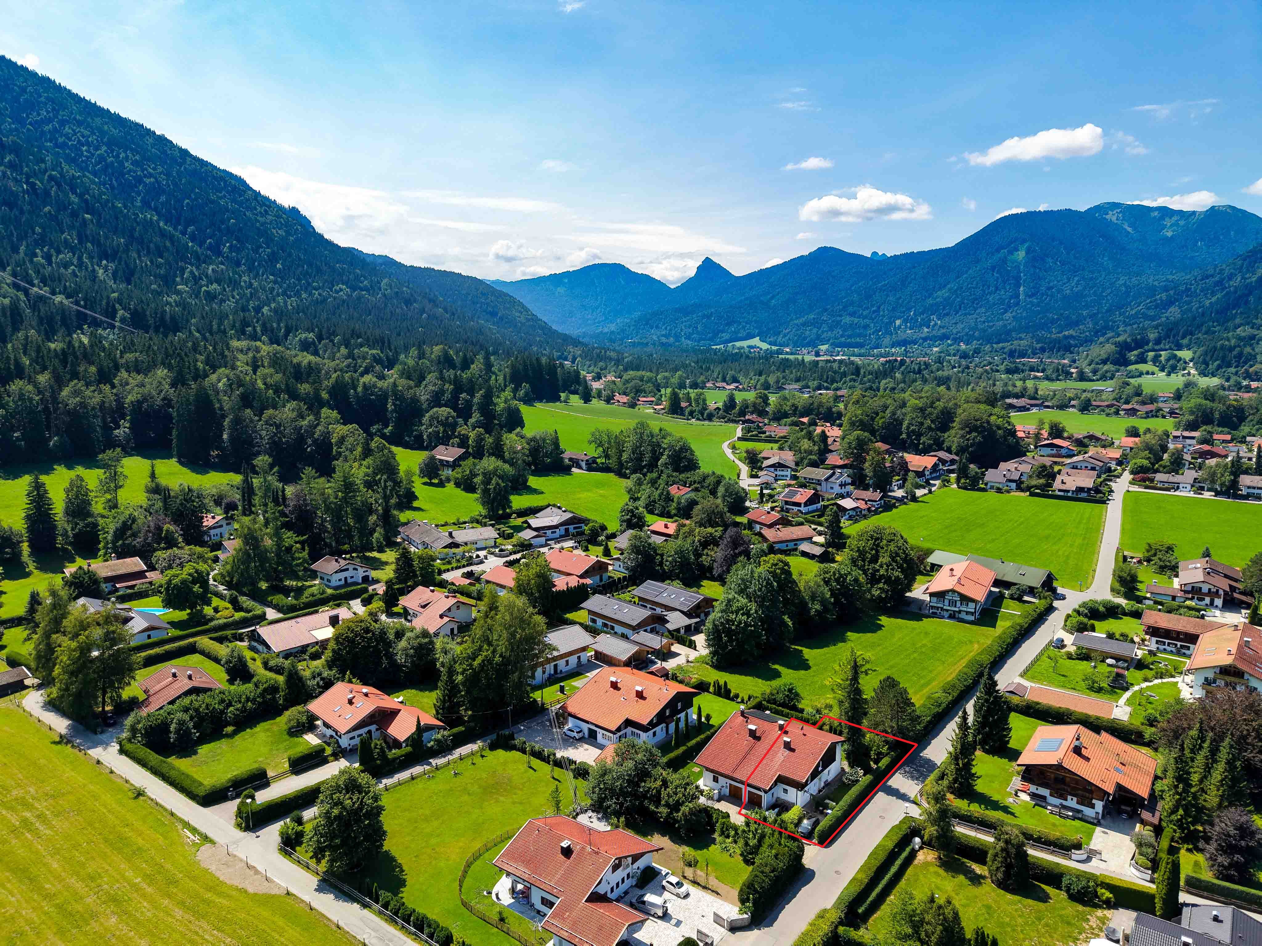 Wohnen im Grünen - Landhaushälfte mit Naturverbundenheit - Rottach-Egern