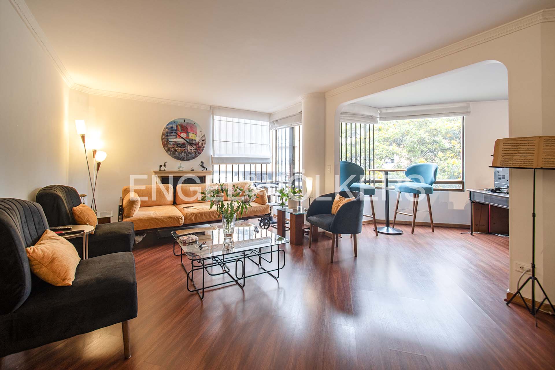Iluminado apartamento para venta en Santa Bárbara