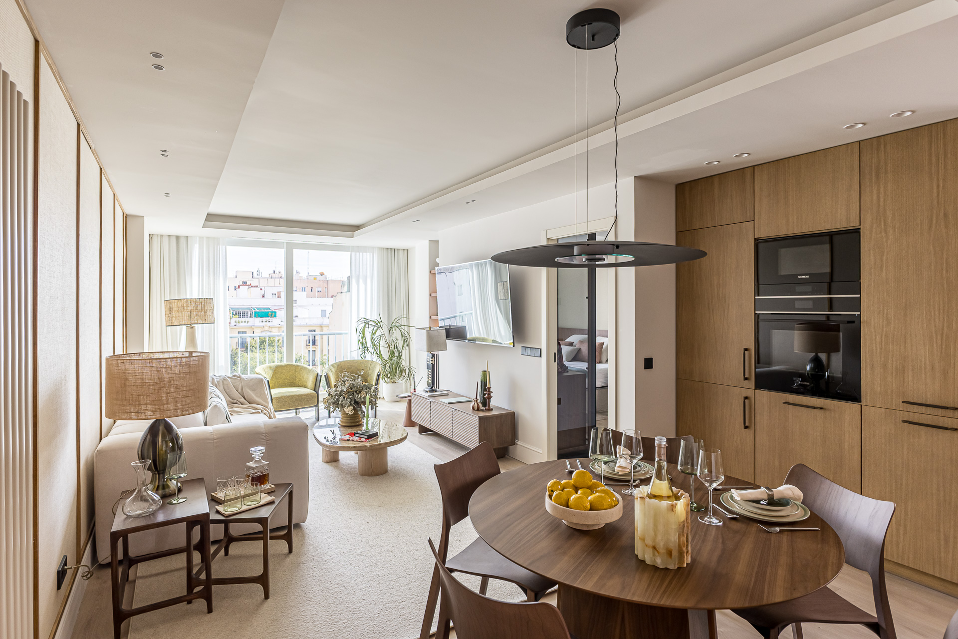 Bright renovated home in Recoletos.