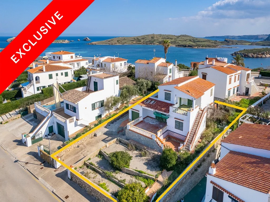 Villa para reformar con vistas al mar y al puerto de Port d'Addaia, Menorca