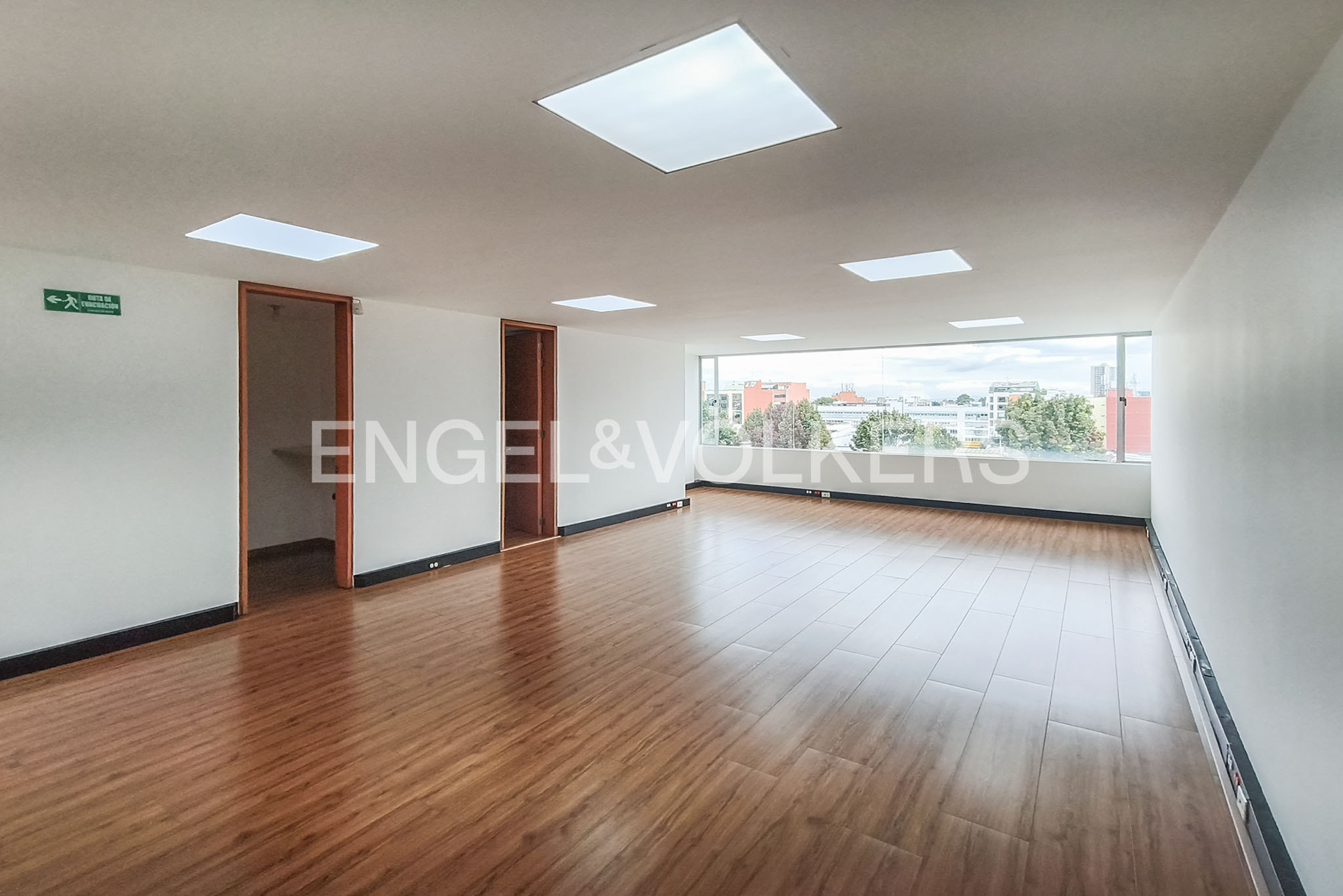 Arriendo Oficina en el Retiro