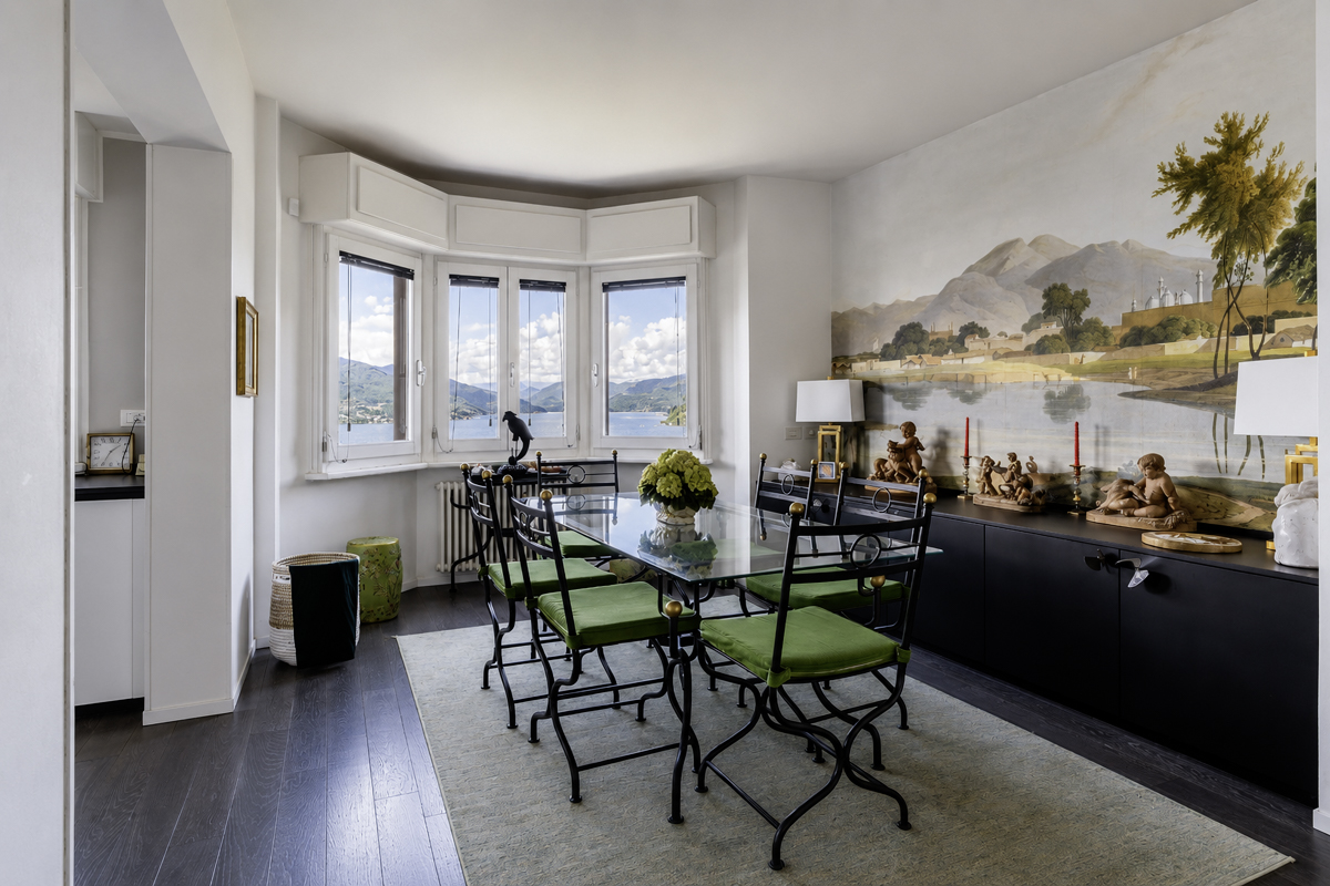 Luxueux penthouse avec une vue imprenable sur les îles Borromées