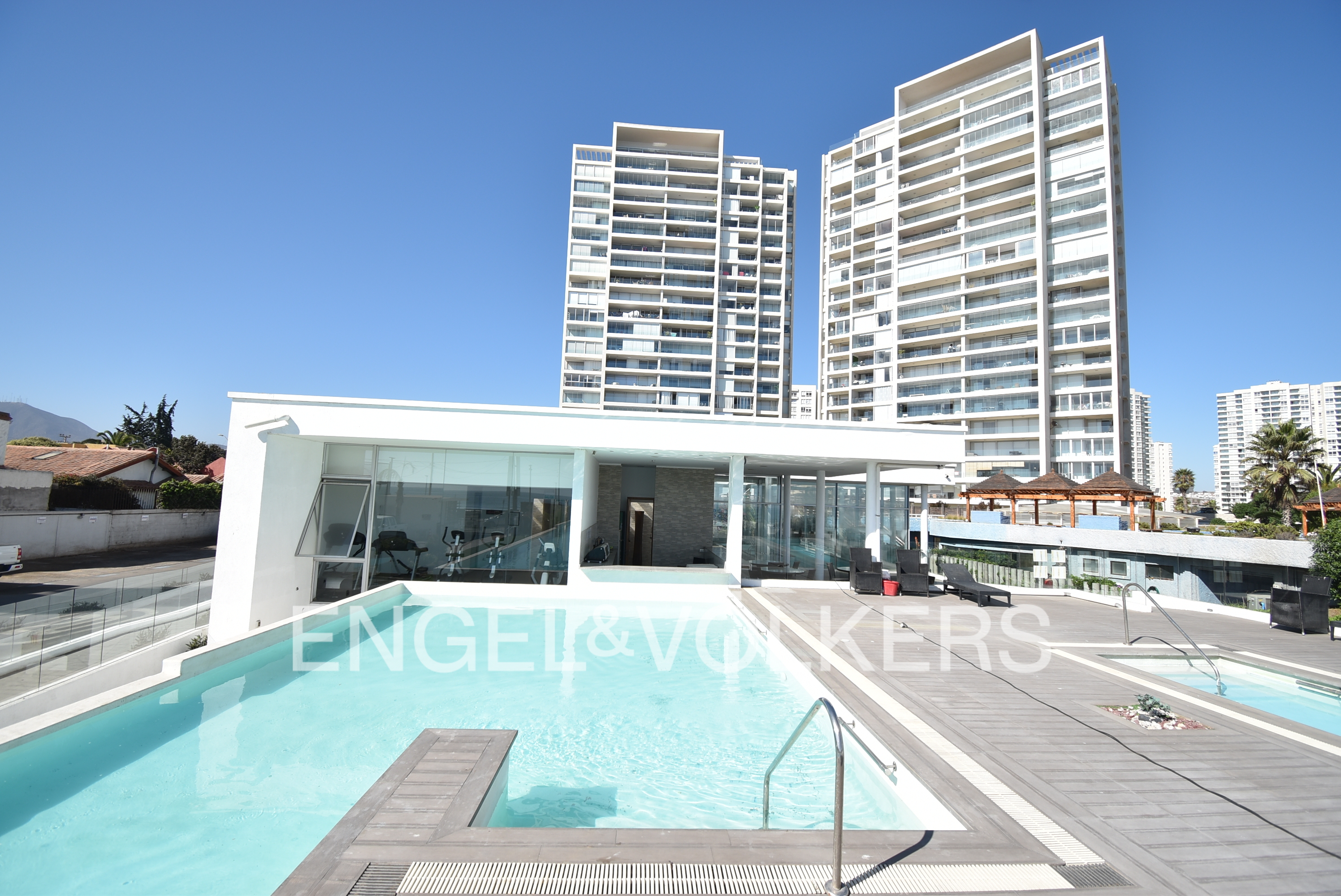 Arriendo departamento Club Oceano, año corrido